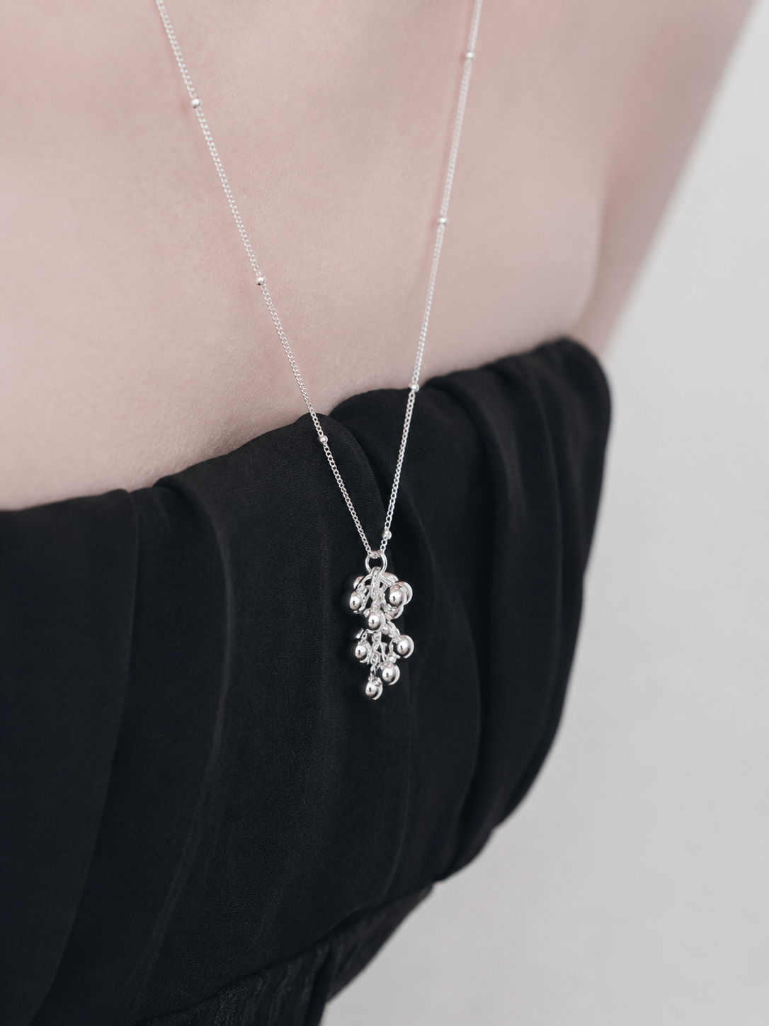 N.001/Silver Berry Cluster Necklace